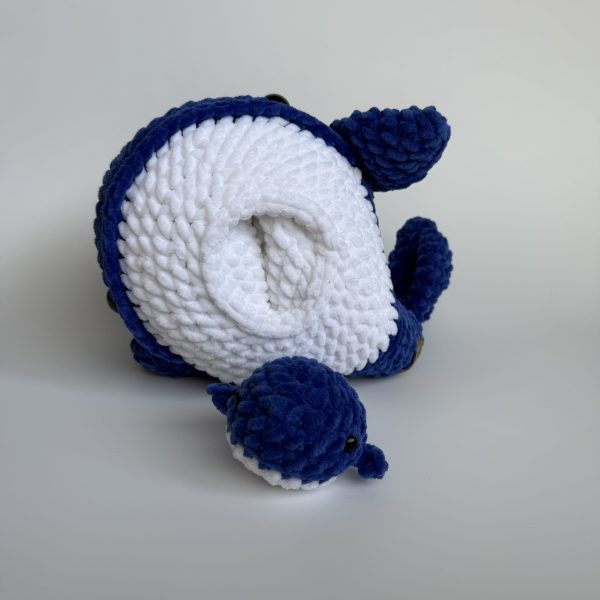 Mama Whale with Baby - Image 3