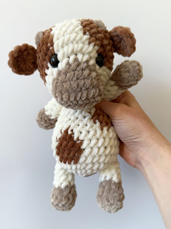 Crochet cow